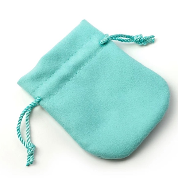 ✨Sparkling White Sapphire Studs✨ - Picture 5 of 6